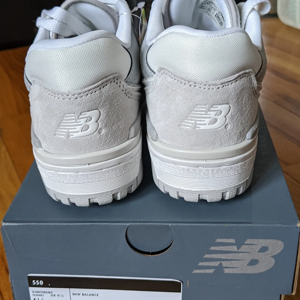 New Balance 550 - Womens 6.5 - Picture 5 of 9